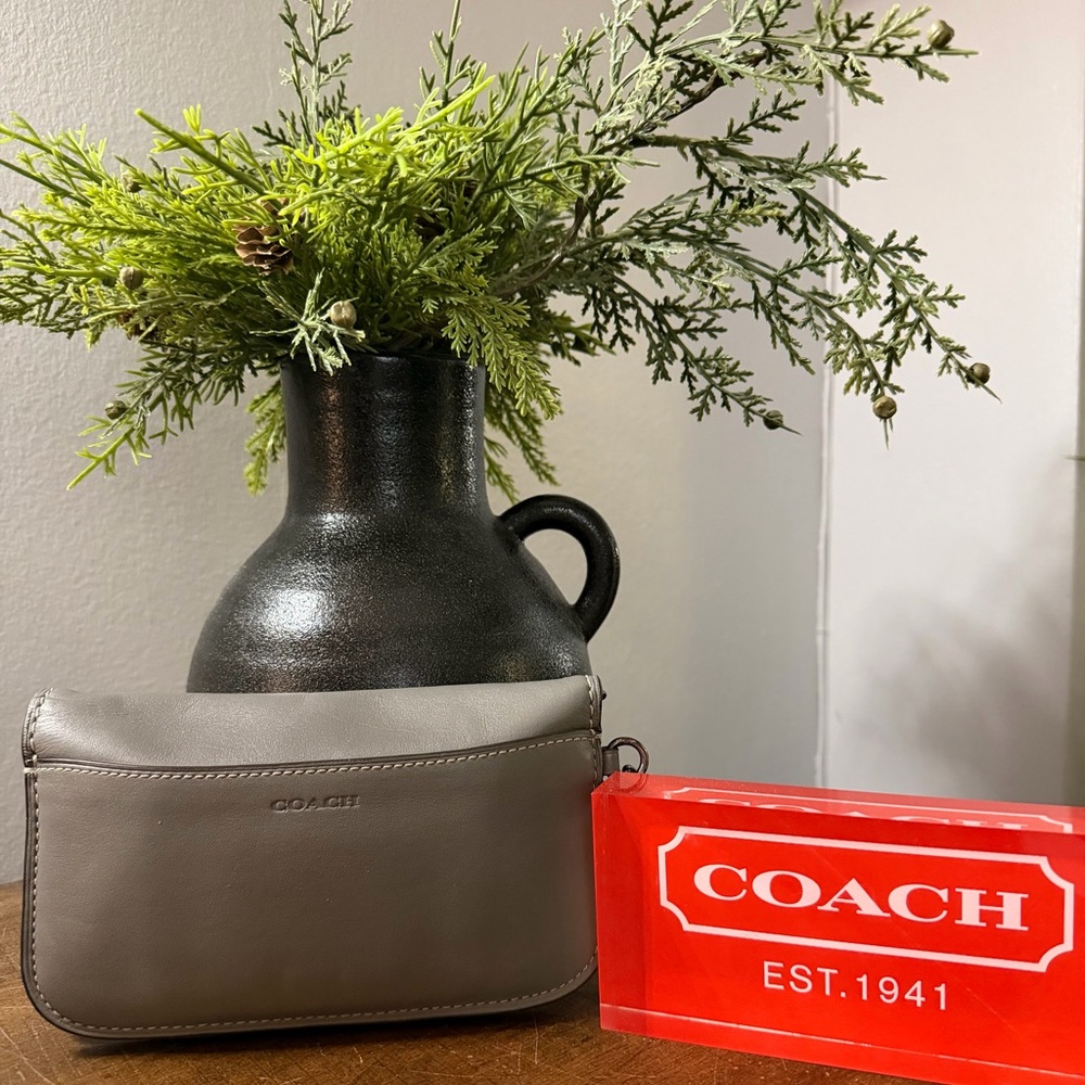 Coach 1941 Convertible Clutch - Picture 2 of 16